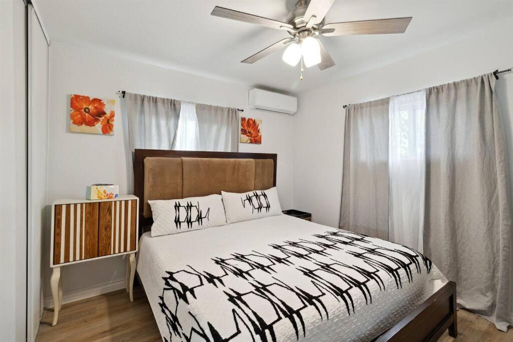 Modern City Ranch 3 Bdrm Family Home Access By Dirt Road Palmdale Bagian luar foto
